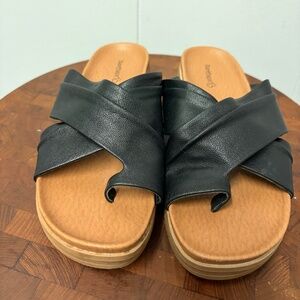 Baretraps Geraldine Black Wedge Sandals Women's Size 8.5